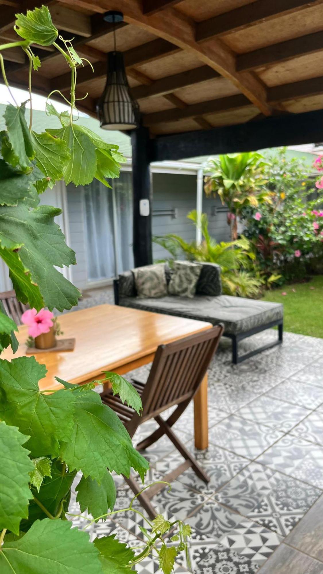 Inaki Uhi Hotel Hanga Roa Exteriör bild